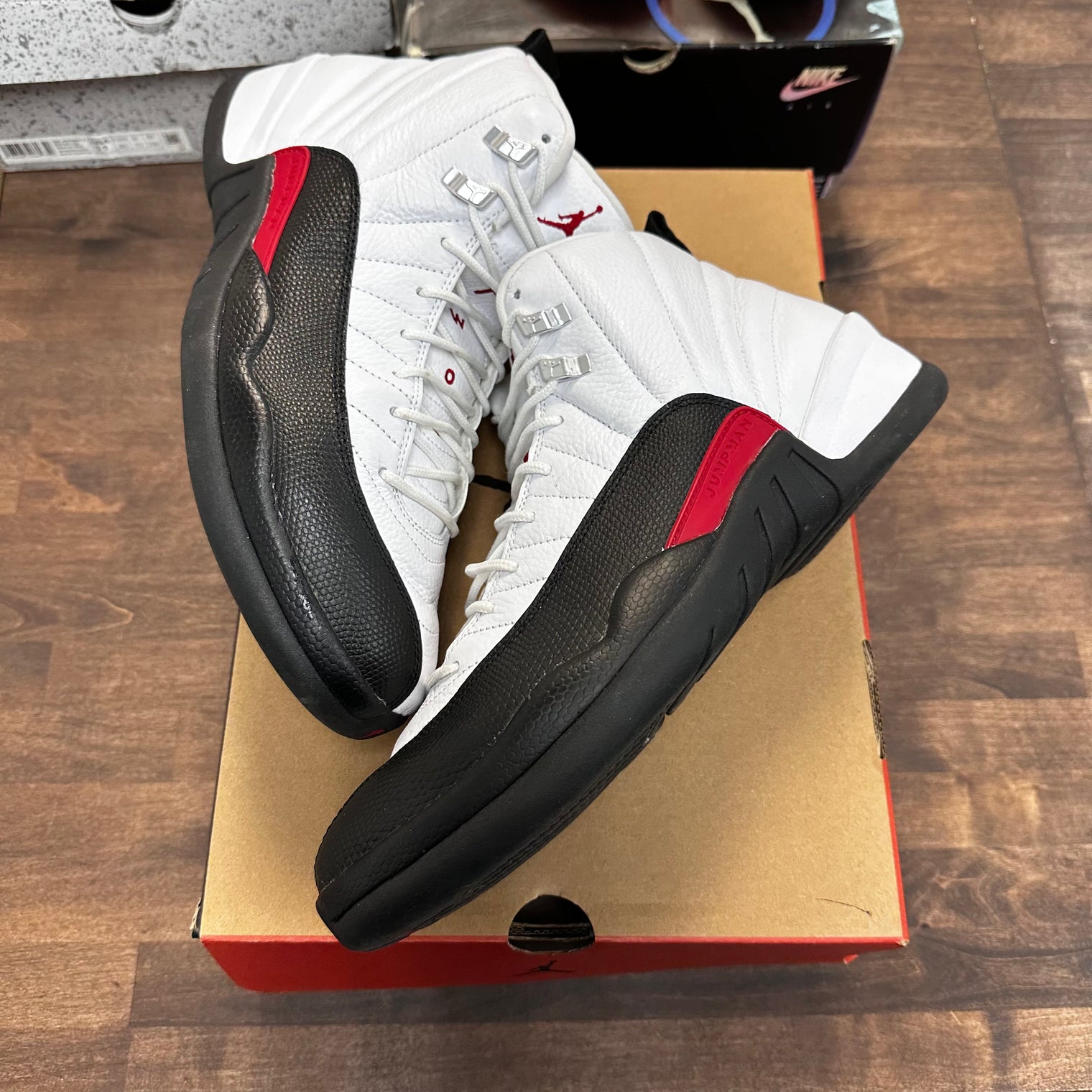 Taxi Flip Jordan 12 (USED)