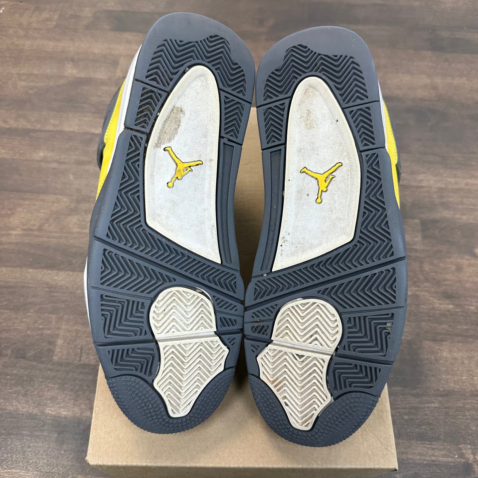 Lightning Jordan 4 (USED,No BOX)
