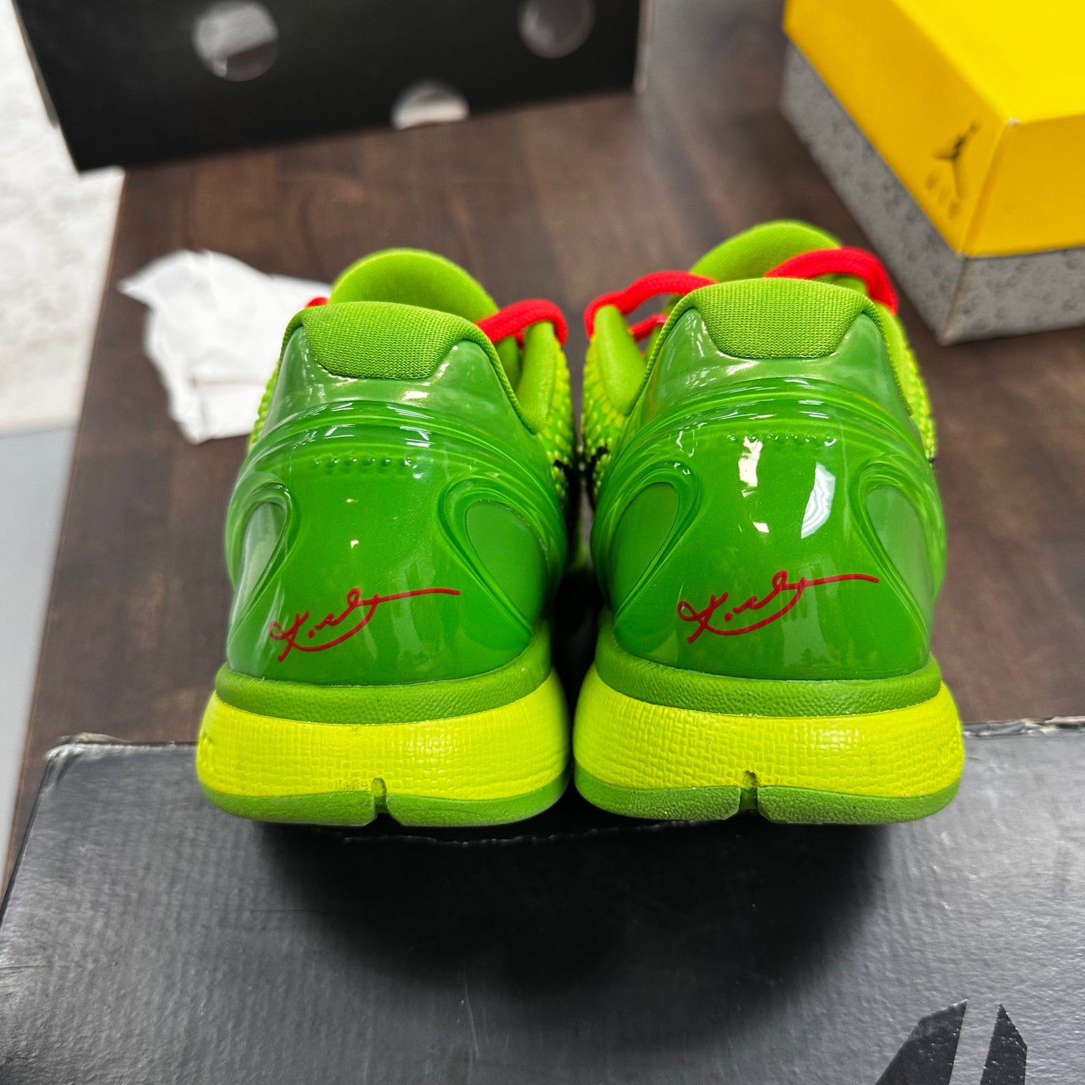 Grinch Kobe 6 (USED)