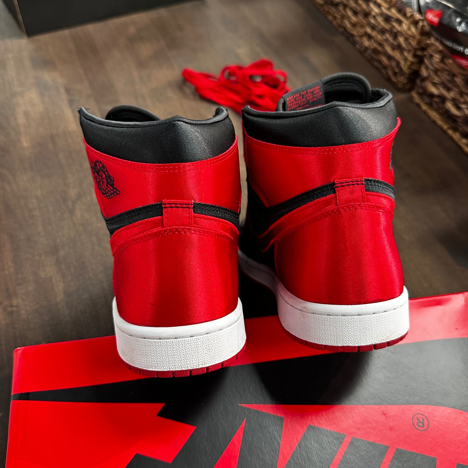 Satin Bred Toe Jordan 1 Mid (W) (USED)