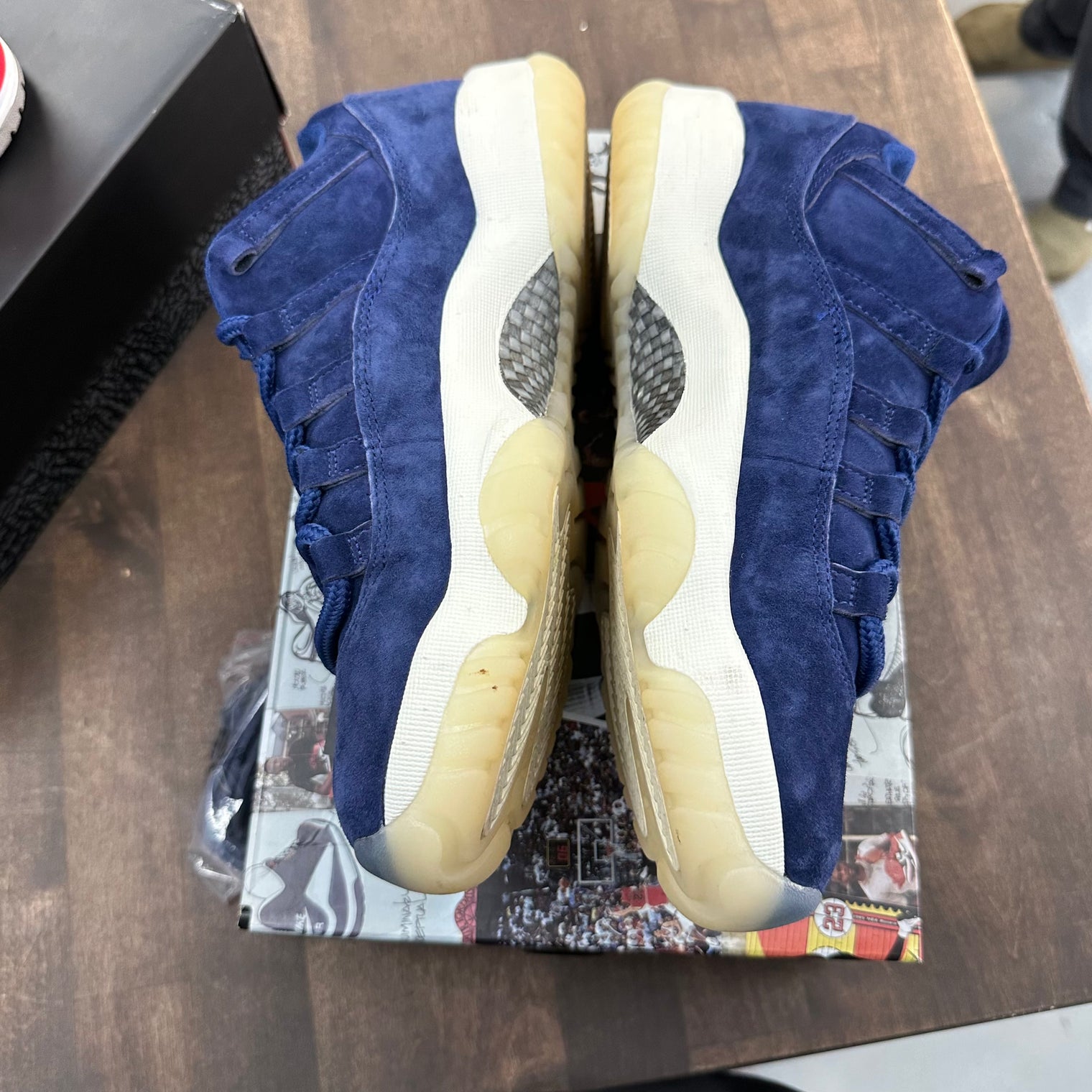 Derek Jeter Jordan 11 Low (USED)