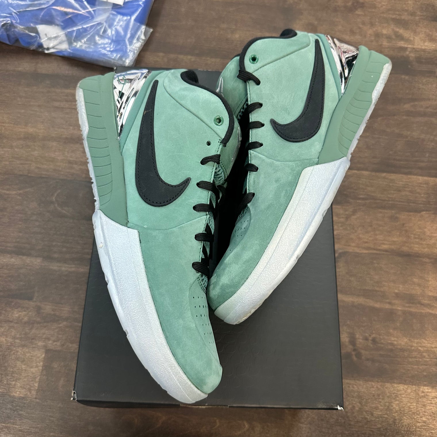 Girl Dad Kobe Kobe 4 Protro (USED)