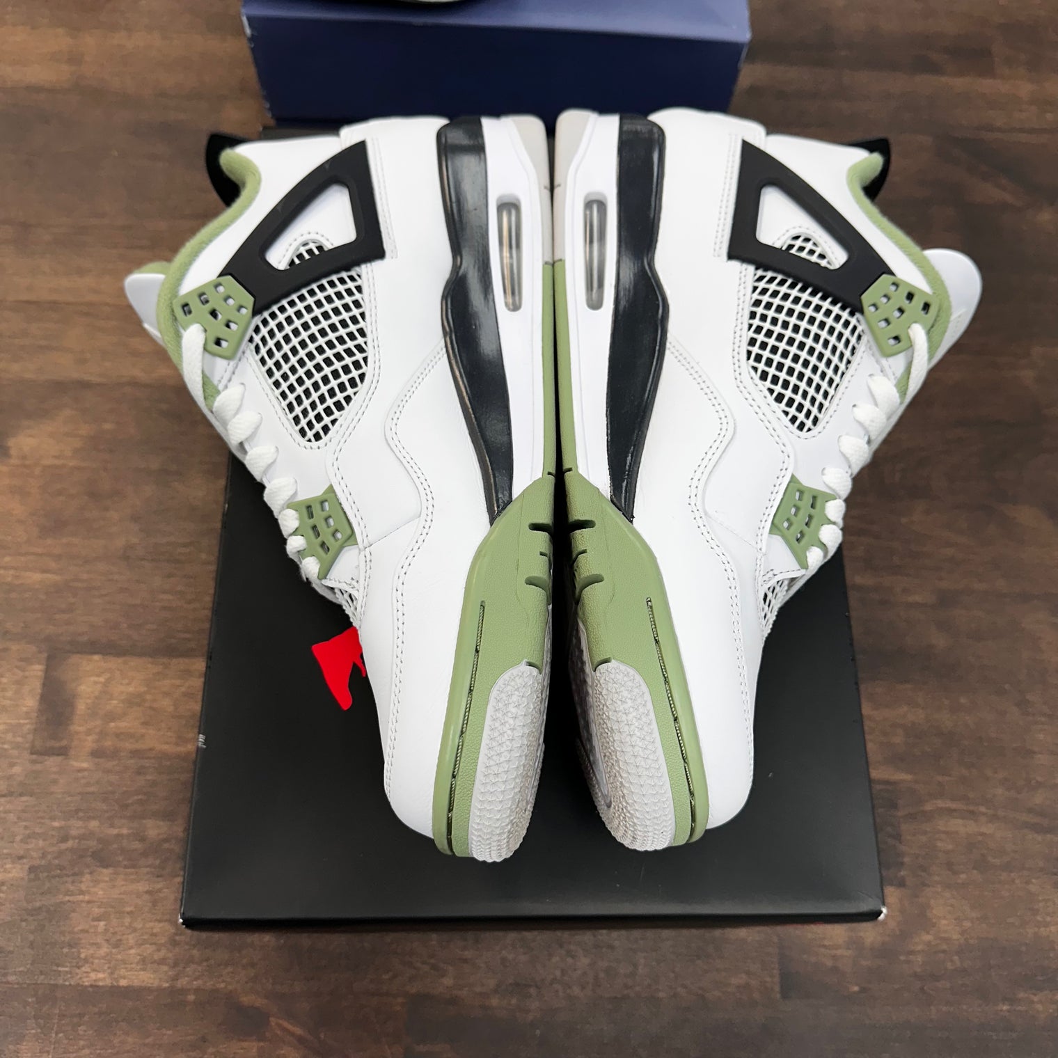 Sea Foam Jordan 4 (W) (USED)