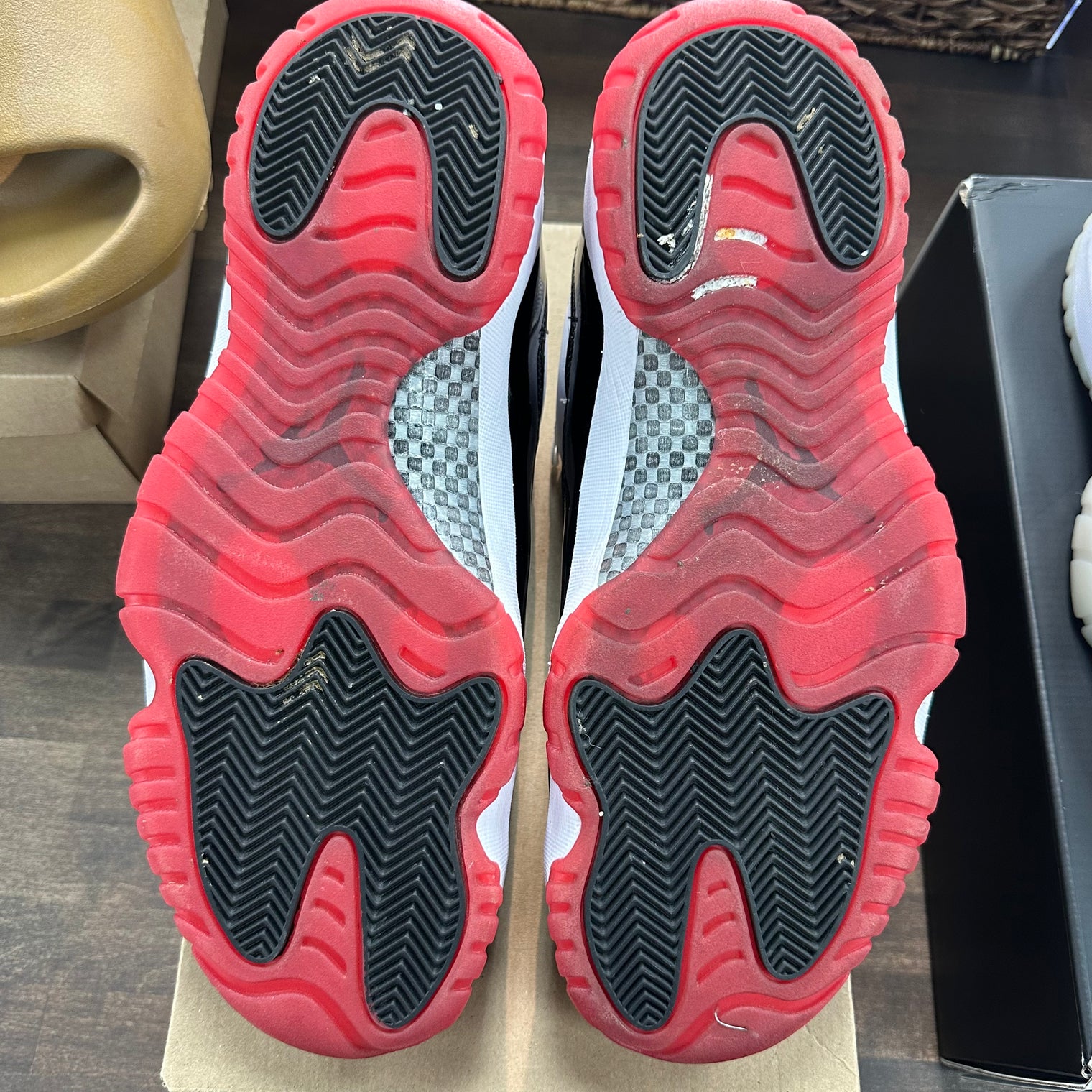 Bred Concord Jordan 11 Low (USED, No Box)