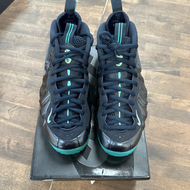 Dark Obsidian Foamposite (USED)