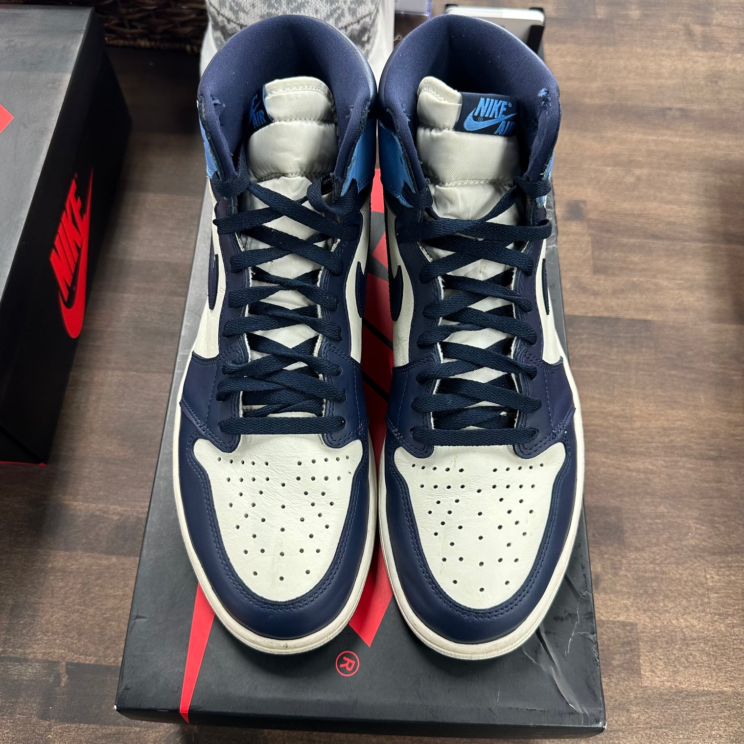 Obsidian Jordan 1 High (USED)