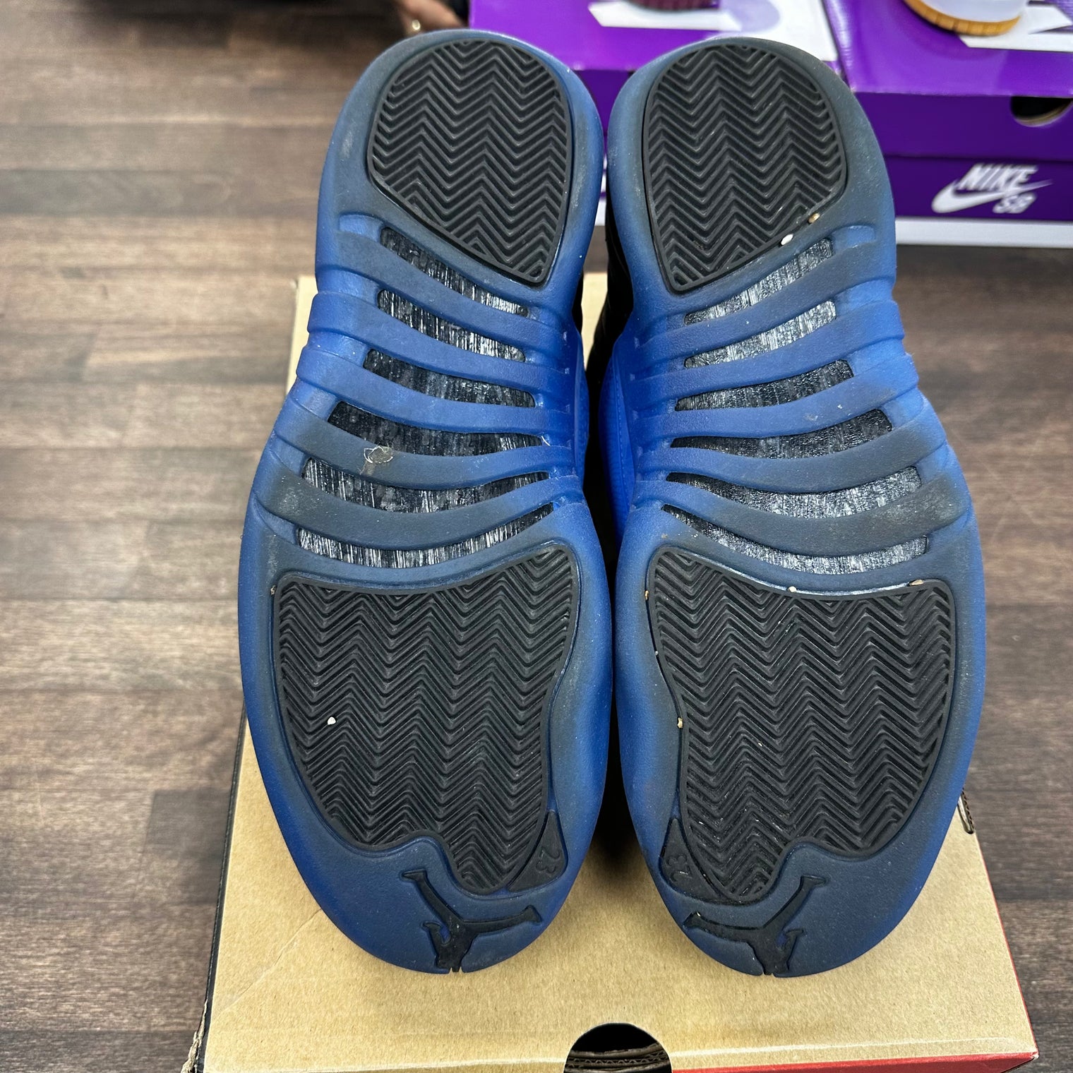 Hyper Royal Jordan 12 (USED)