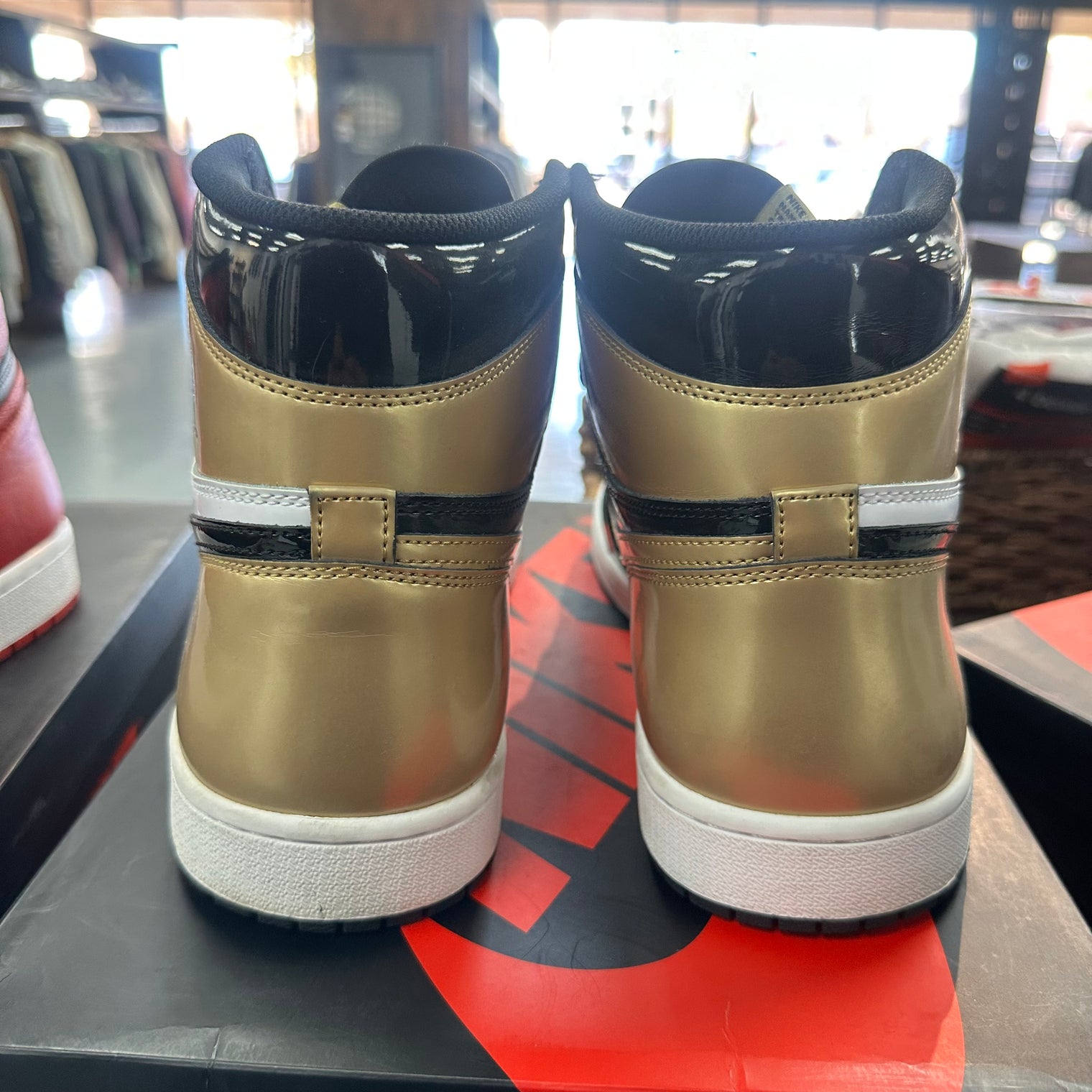 Gold Toe Patent Jordan 1 High (USED)