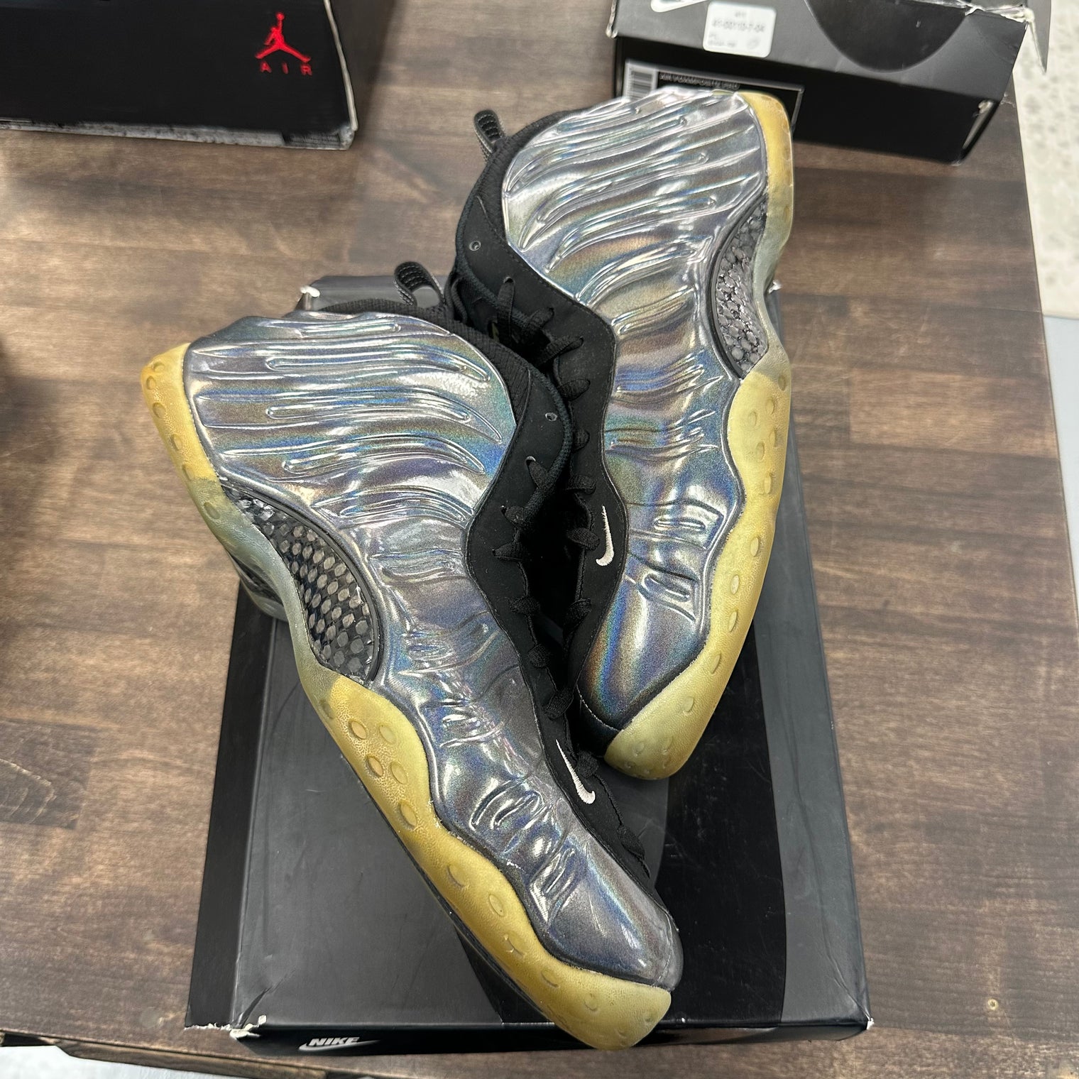 Hologram Foamposite One (USED)