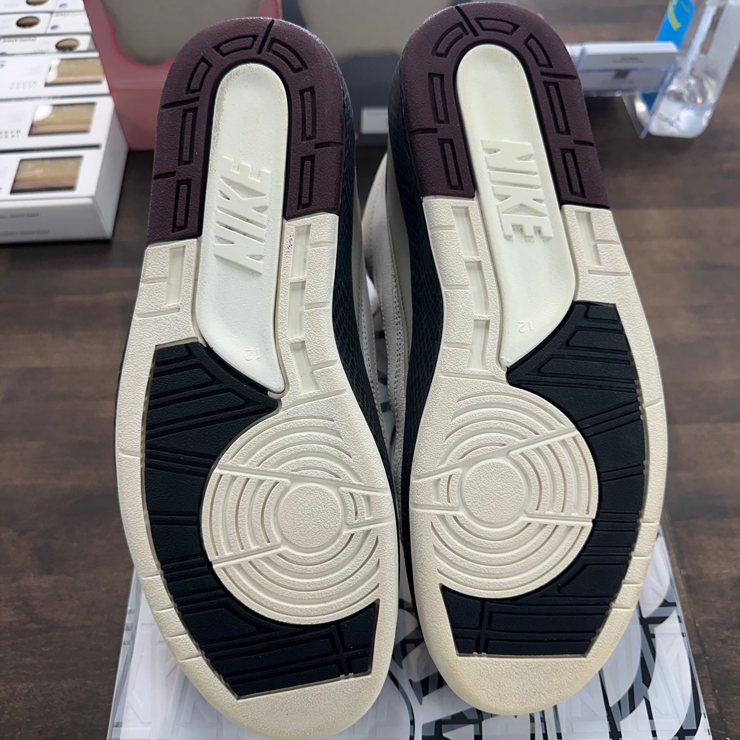 A Ma Maniere Jordan 2 (USED)