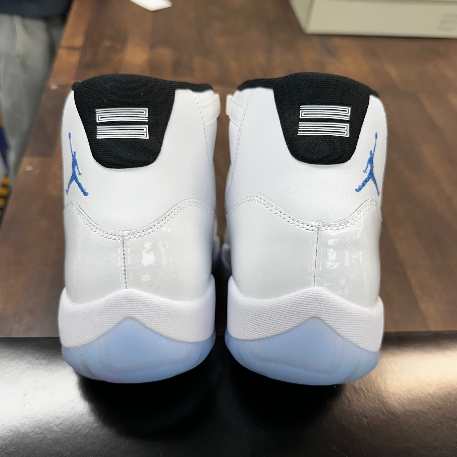 Legend Blue Jordan 11 2024 (USED)