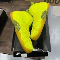 Volt Foamposite One (USED)