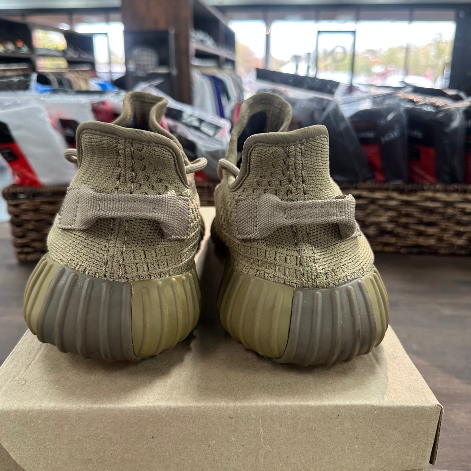 Adidas Yeezy 350 Earth (USED NO BOX)