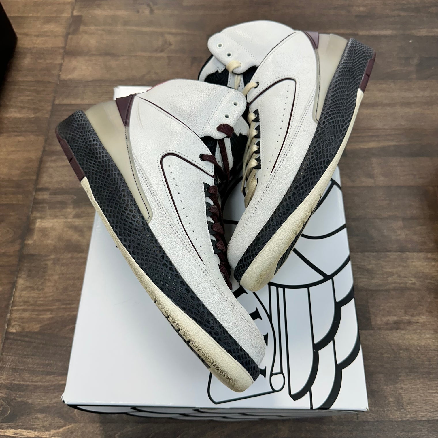 A Ma Maniere Jordan 2 (USED)