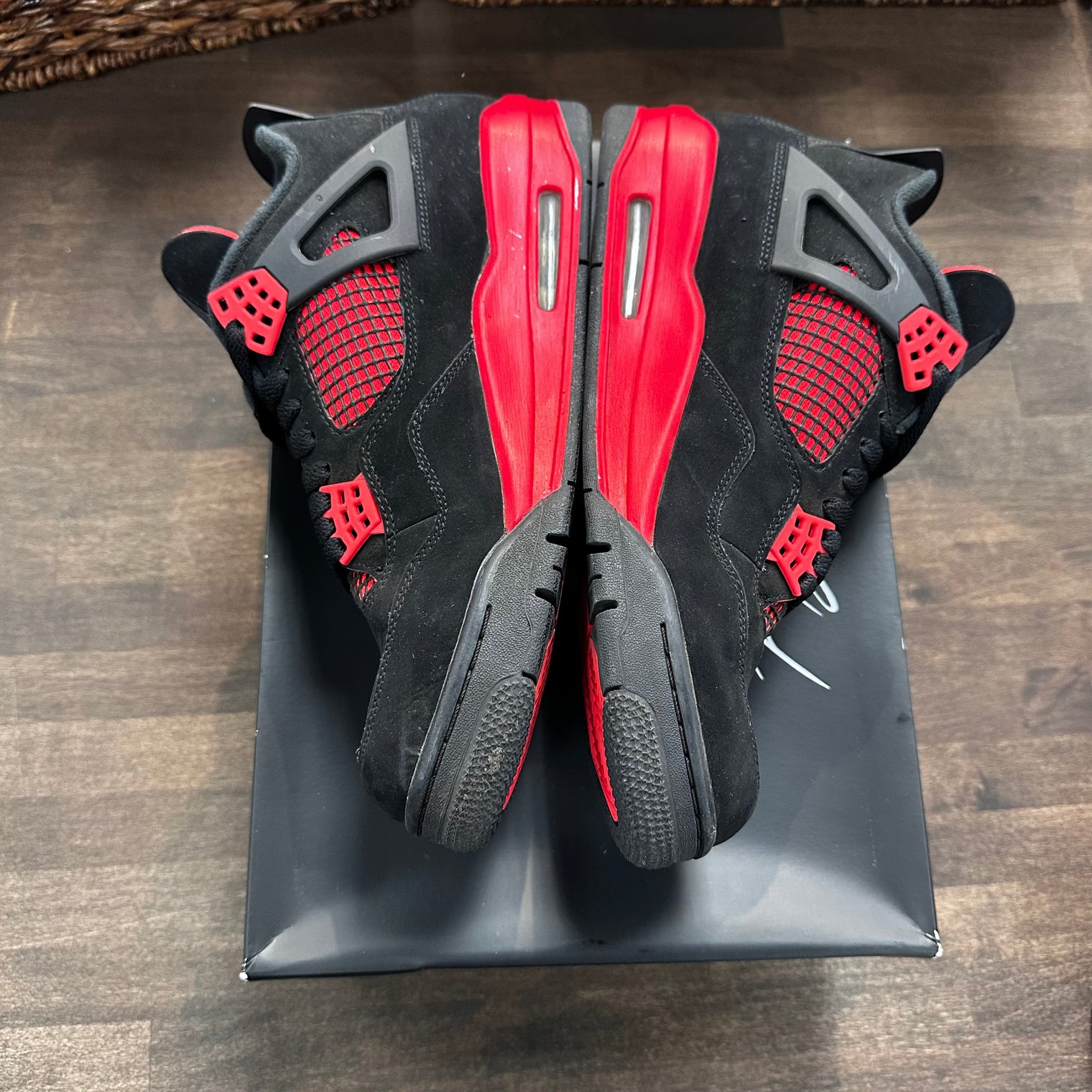 Red Thunder Jordan 4 (USED)