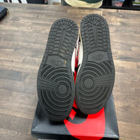 Gym Red Jordan 1 High (USED)