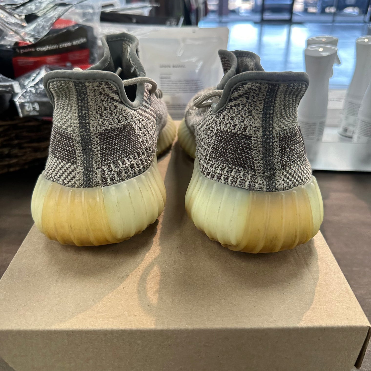 Zyon Yeezy 350 (USED,No Box)