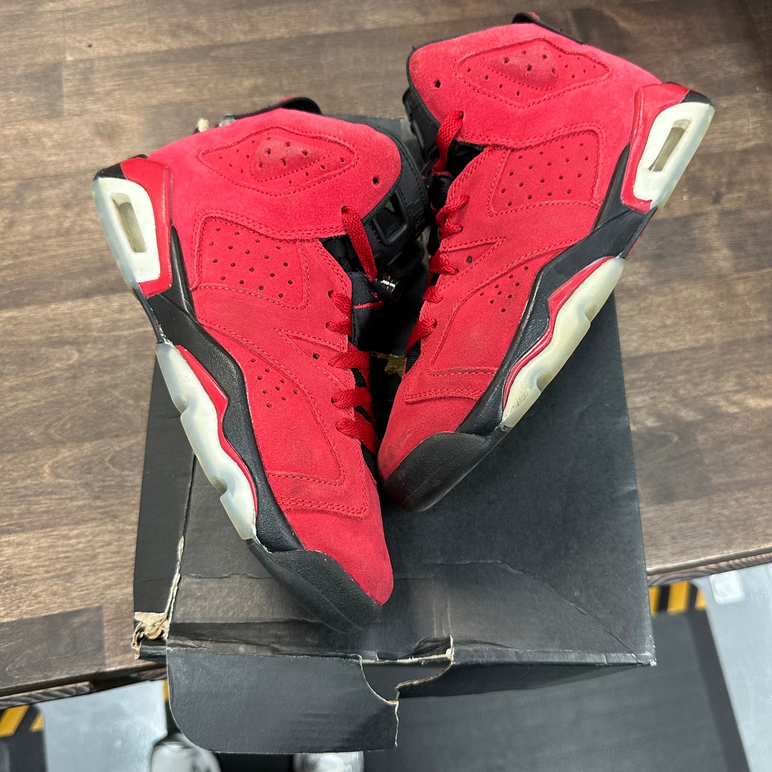 Toro Jordan 6 (GS) (USED)