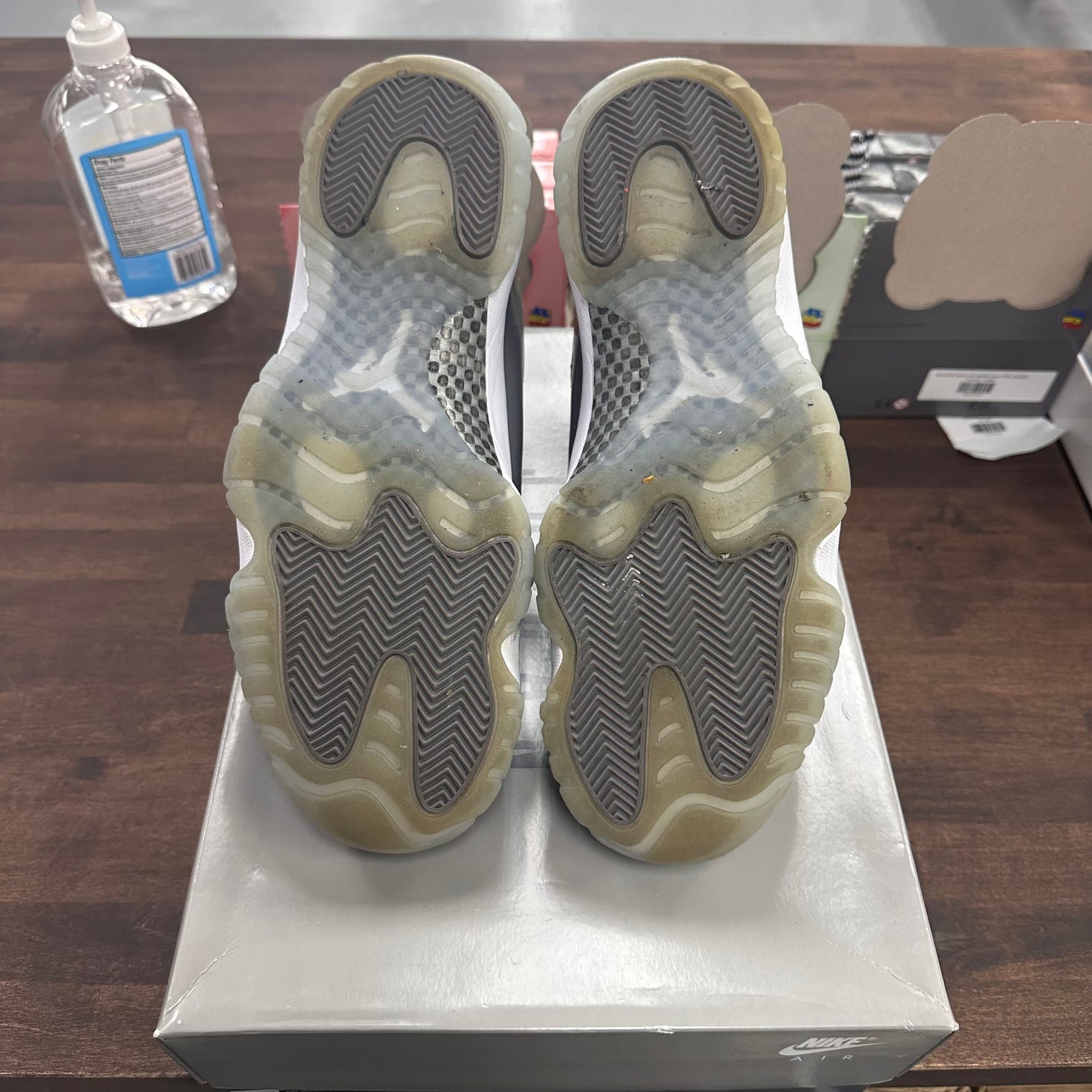 Cool Grey Jordan 11 (USED)