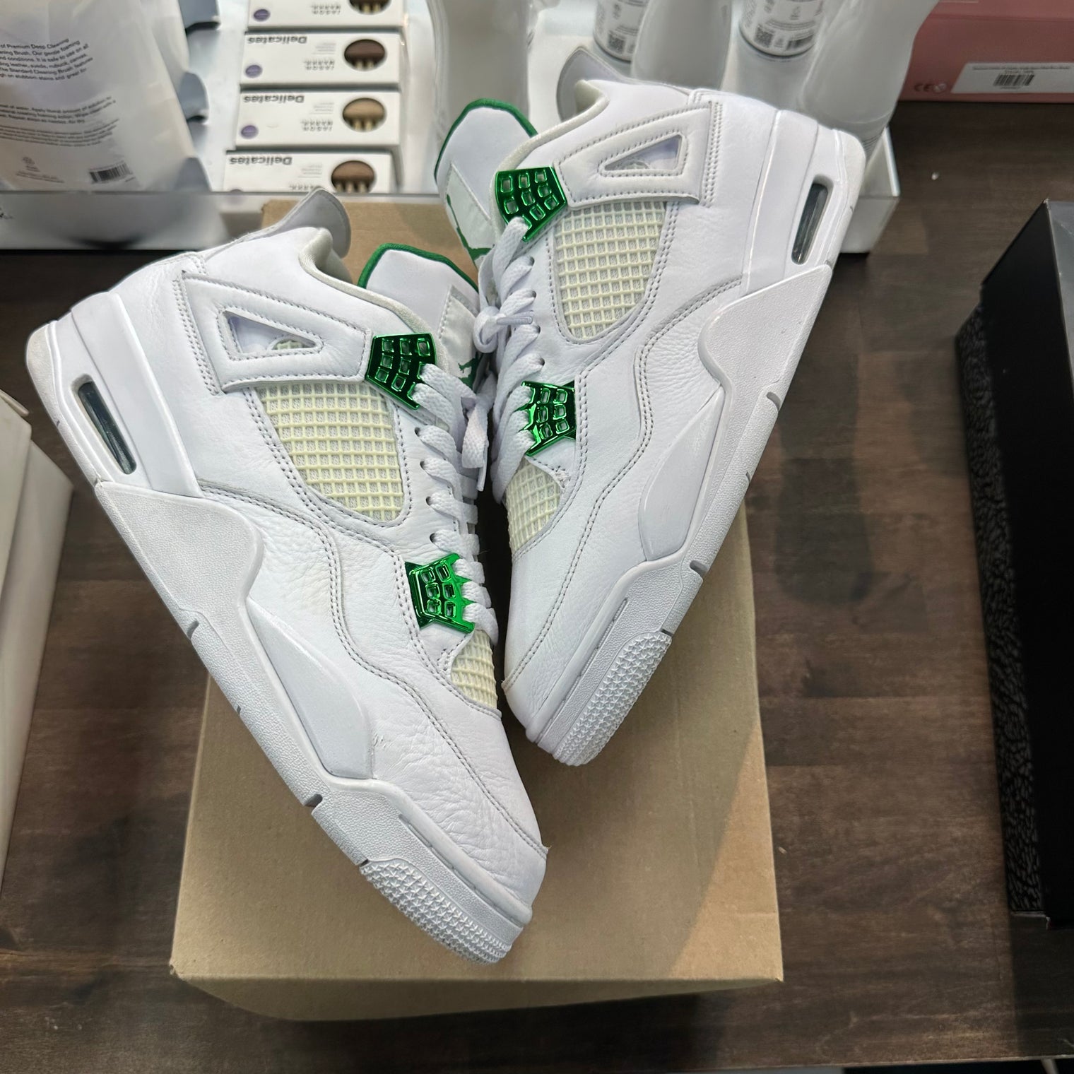 Metallic Green Jordan 4 (USED, No Box)
