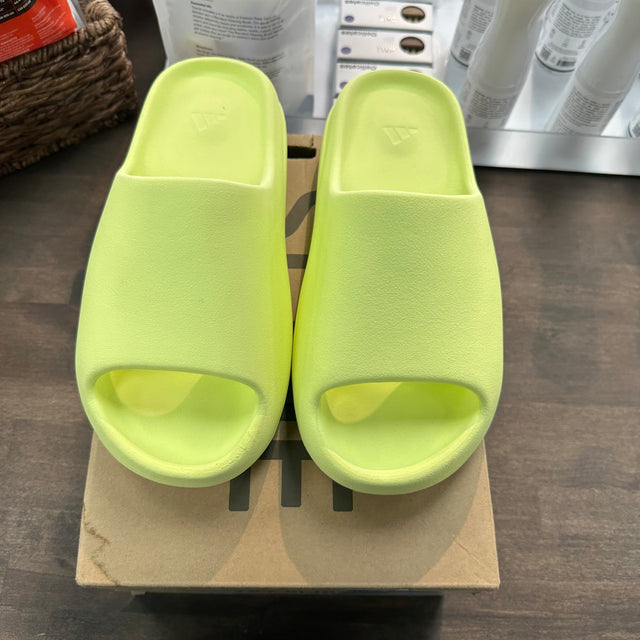 Green Glow Yeezy Slide (USED)