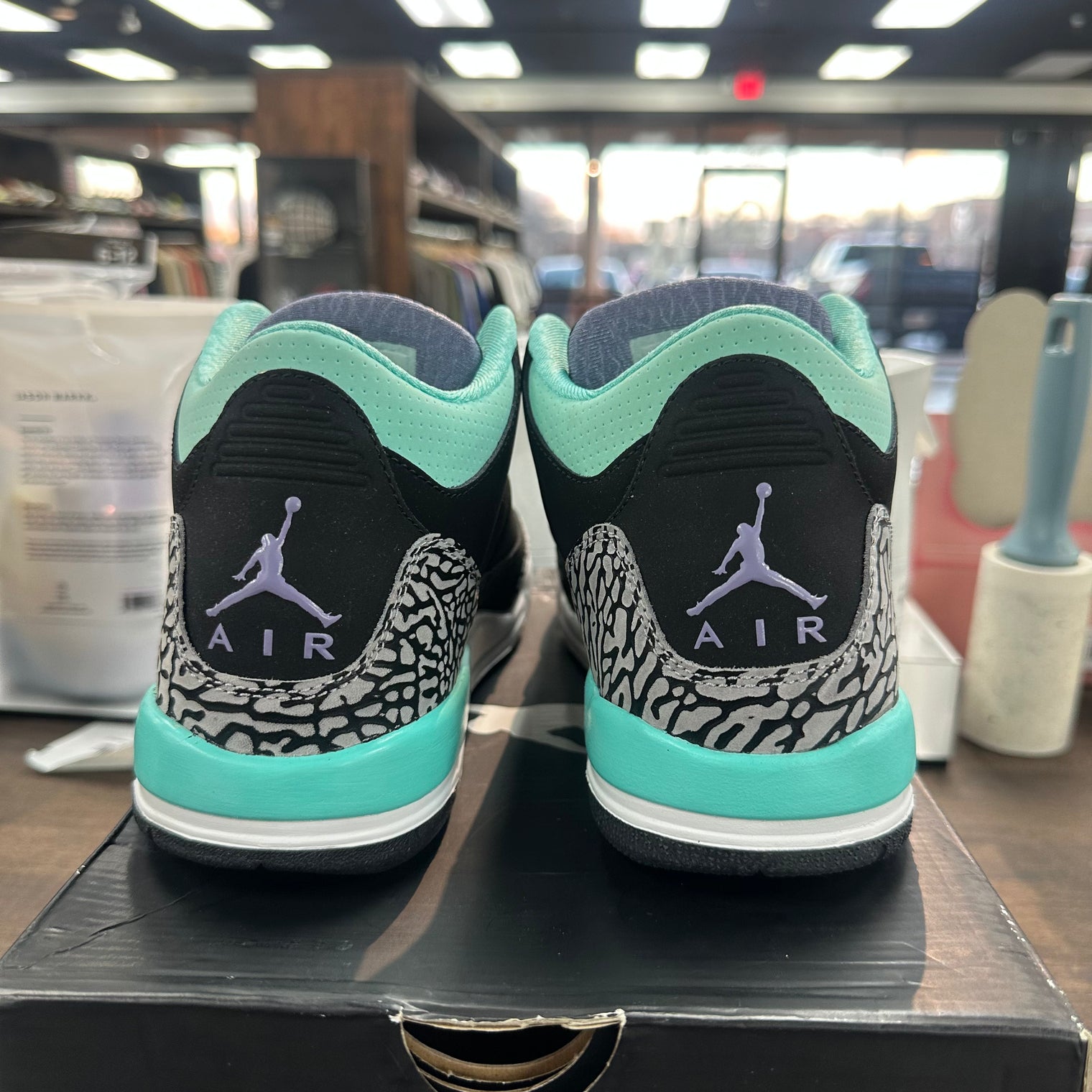 (GS) Bleached Turquoise Mint Jordan 3 (USED)