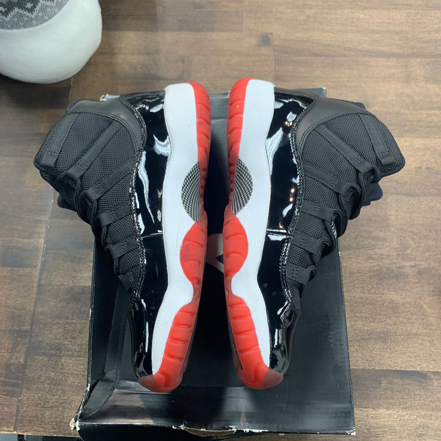 (GS) Bred Jordan 11 (2012) (USED)