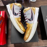 Gold Metal Kobe 4 Protro (USED)