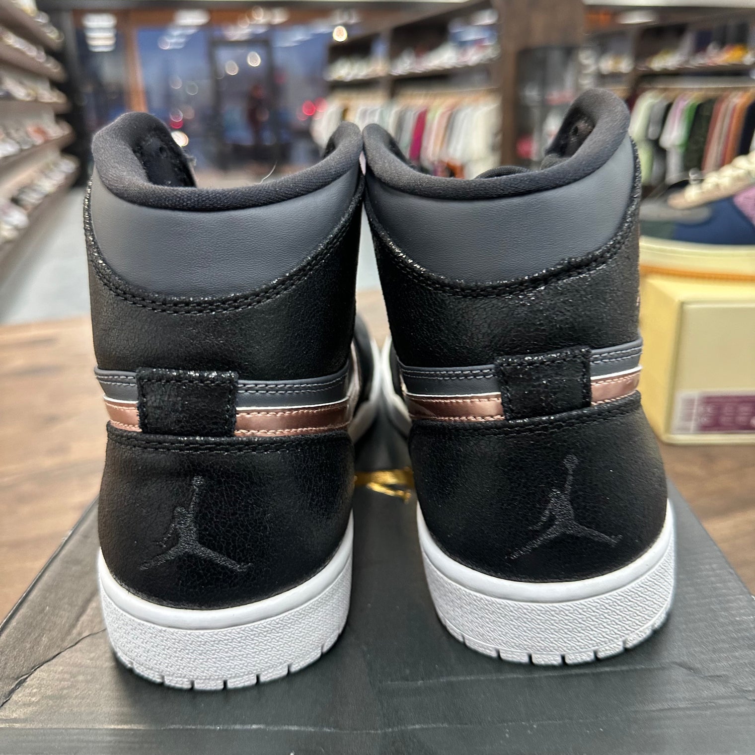 Bronze Metal Jordan 1 High Retro (USED)