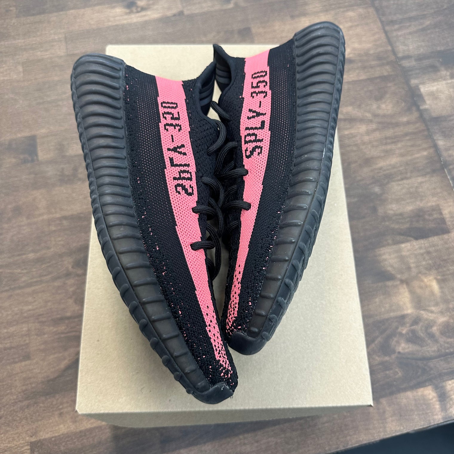 Adidas Yeezy 350 V2 Red Stripe