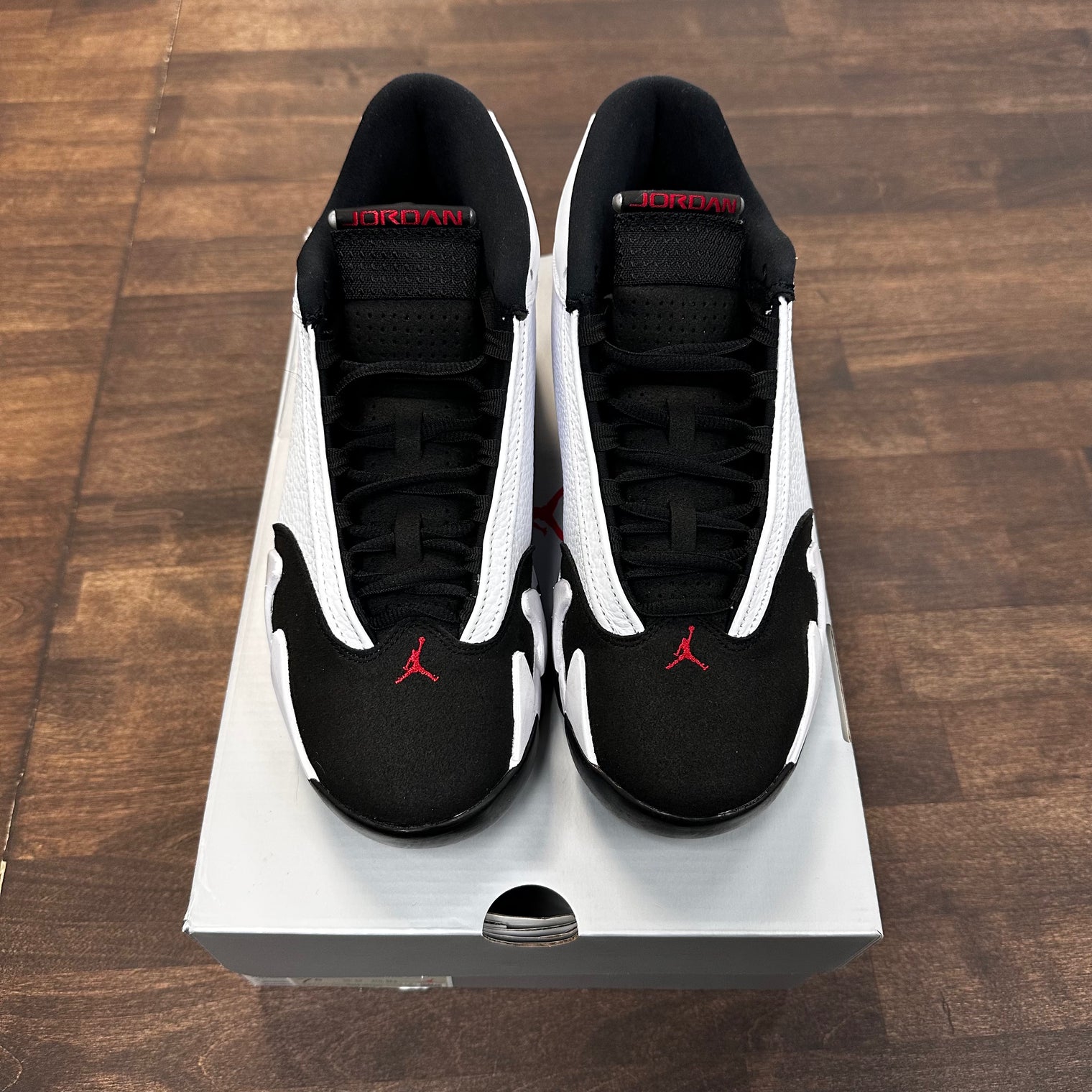 Black Toe Jordan 14 (Lightly Worn)