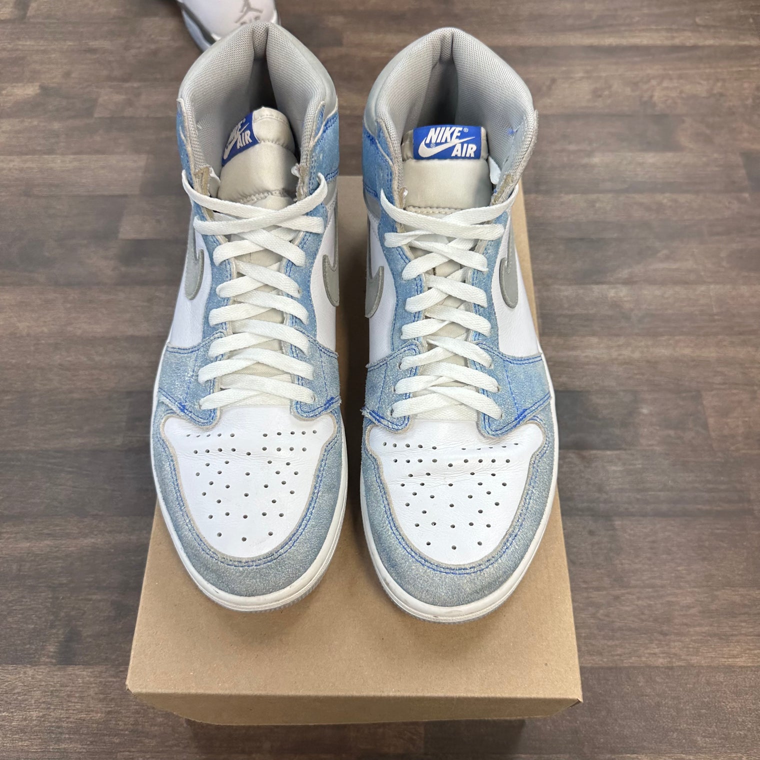 Hyper Royal Jordan 1 High (USED, No Box)