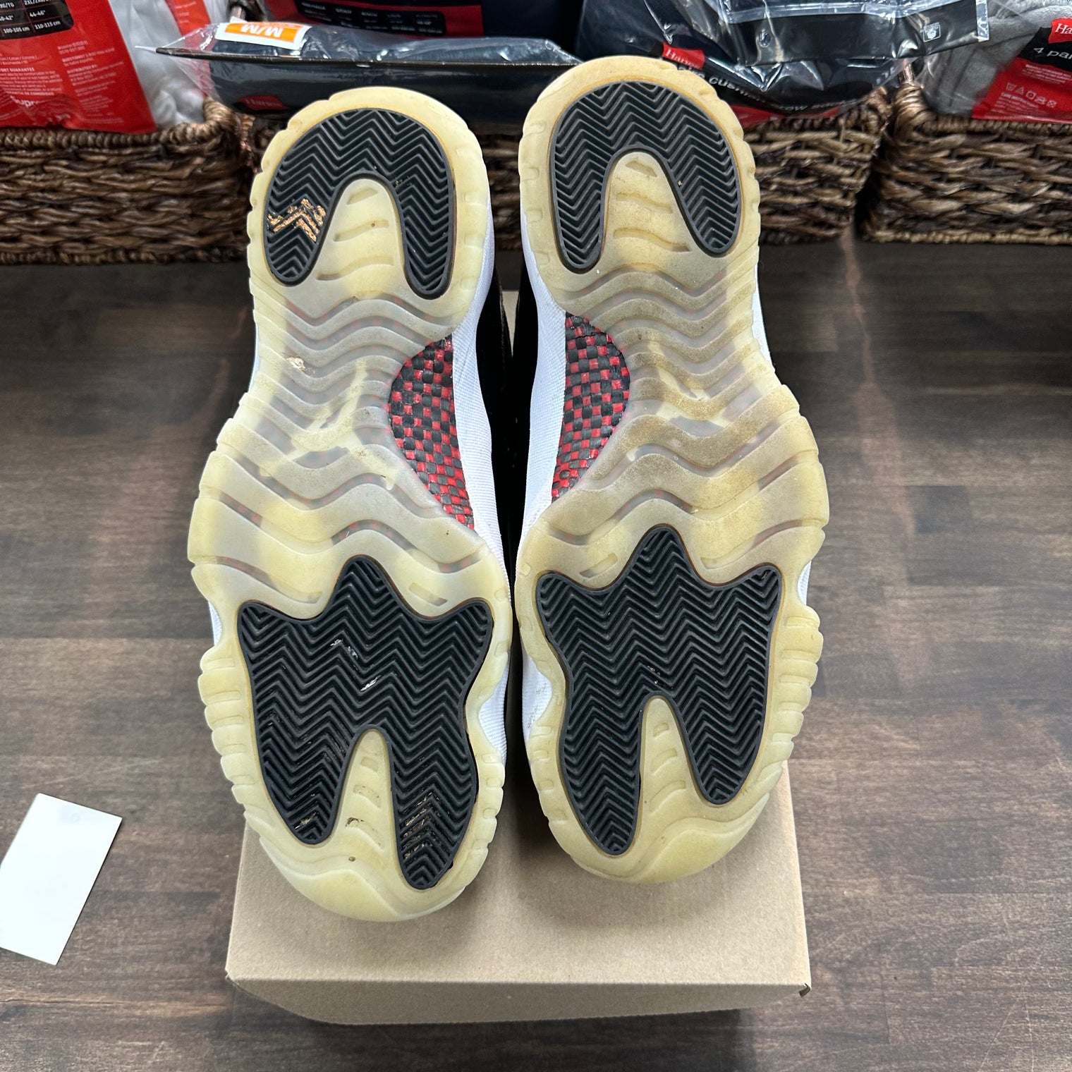 72-10 Jordan 11 Low (USED, No Box)