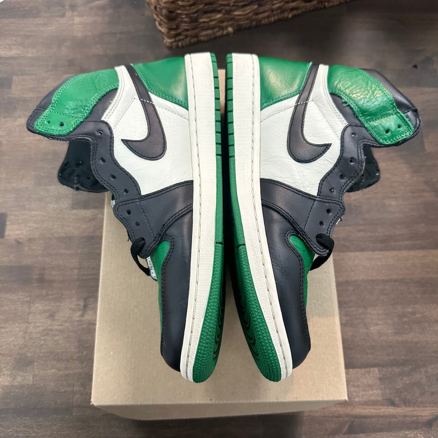Pine Green Jordan 1 High (USED, No Box)
