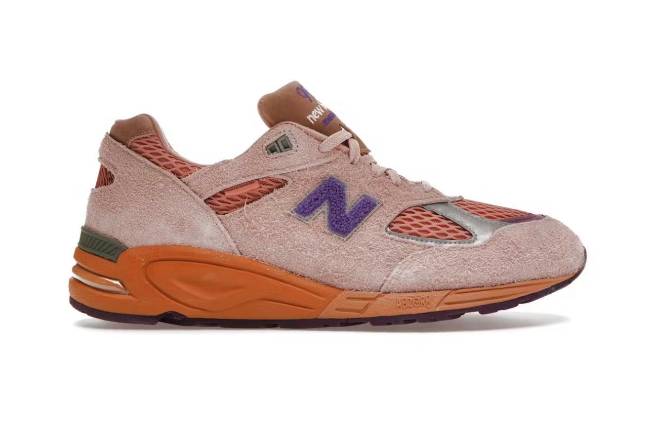 Salehe Bembury Sand Be The Time New Balance 990v2