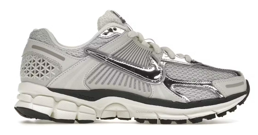Photon Dust Metallic Silver Vomero 5 (W)