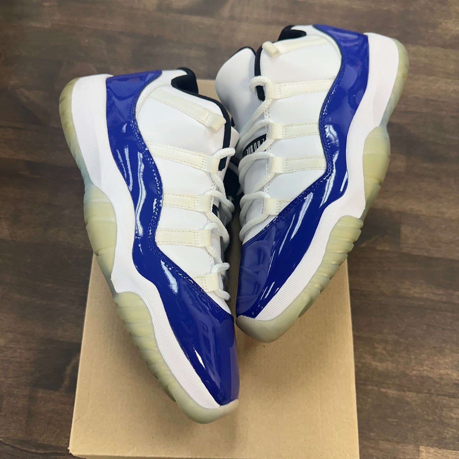 White Concord Jordan 11 Low (USED,NO BOX)