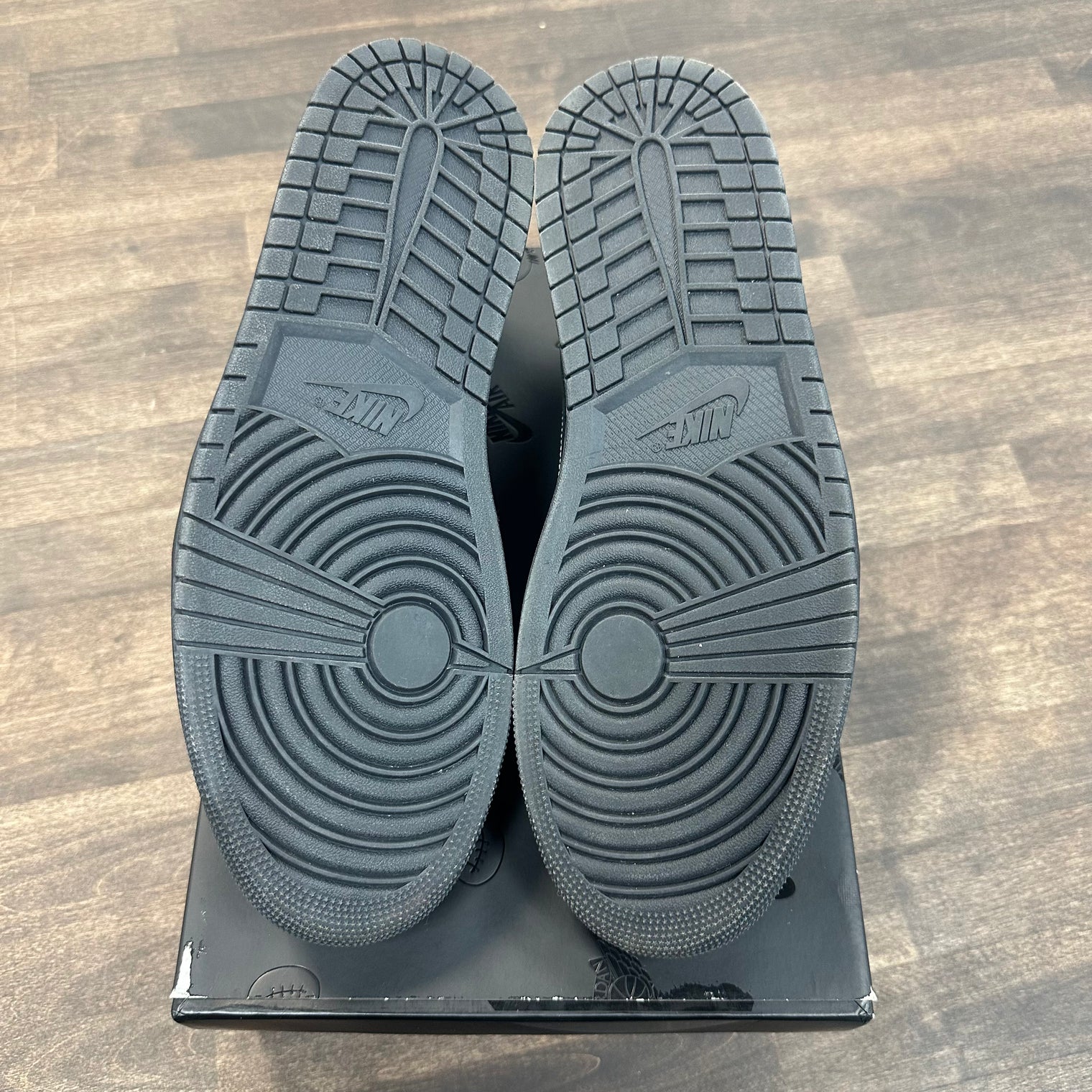 Phantom Travis Scott Jordan 1 Low OG (USED)
