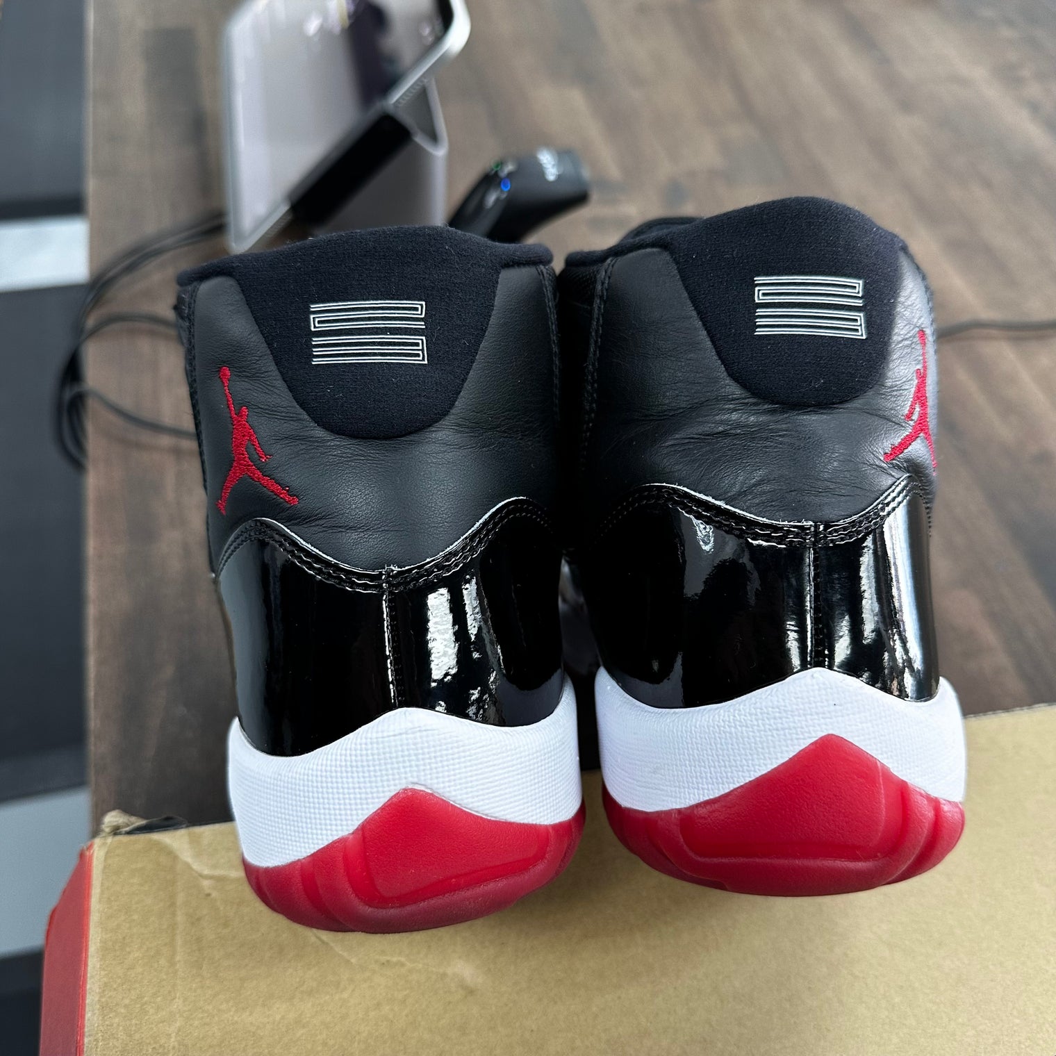 Bred Jordan 11 (2019) (USED)
