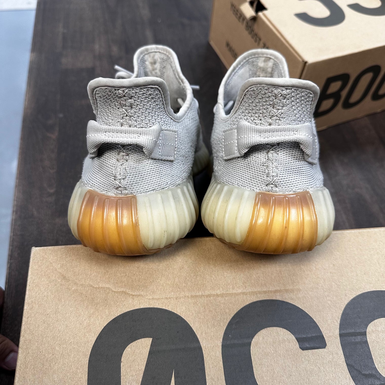 Sesame Yeezy 350 (USED)