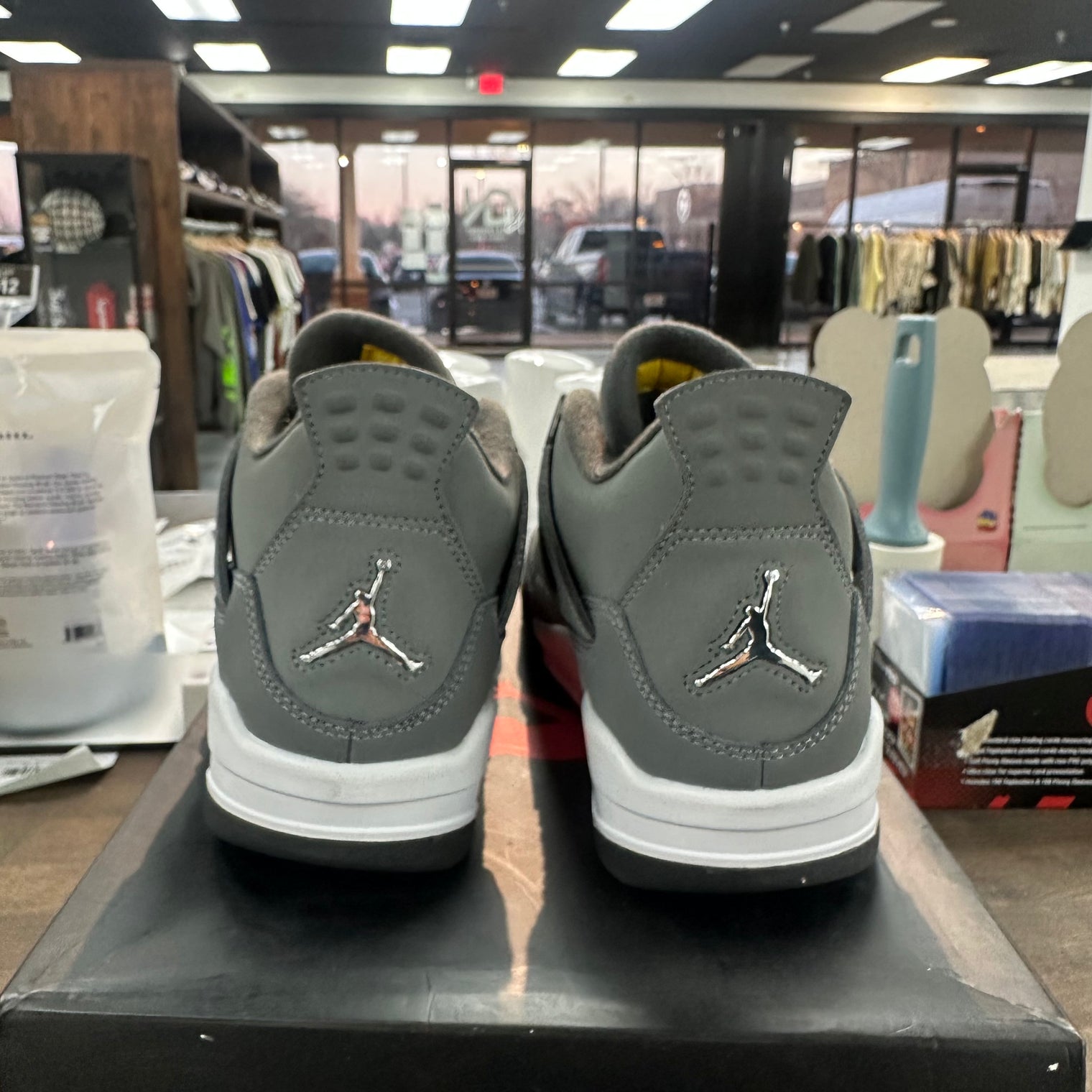 (GS) Cool Grey Jordan 4 (USED)