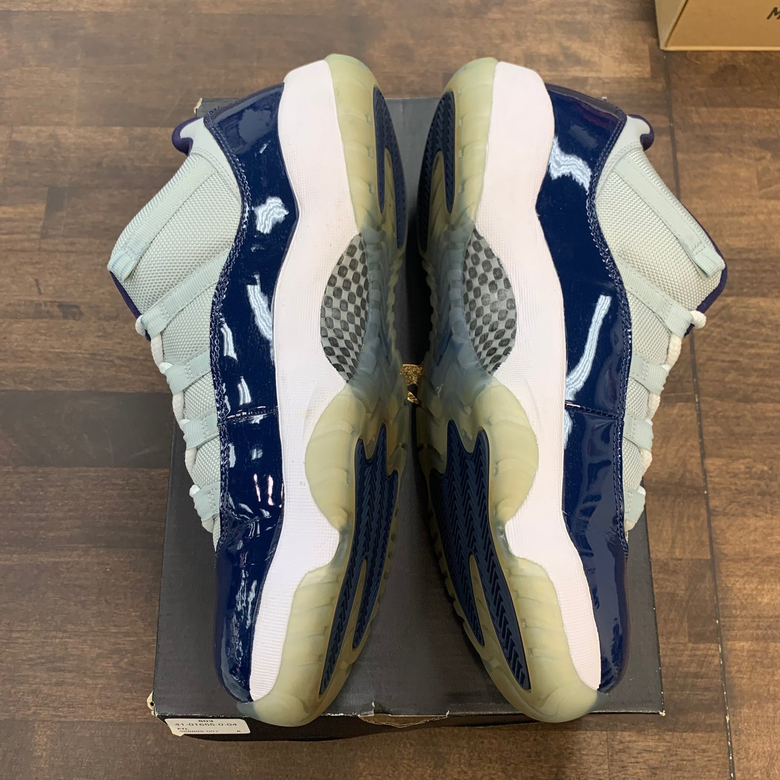 Georgetown Jordan 11 Low (USED)