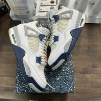 Midnight Navy Jordan 4 (USED)
