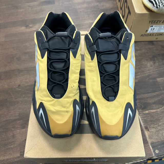 Yeezy Boost 700 MNVN Honey Flux (USED)