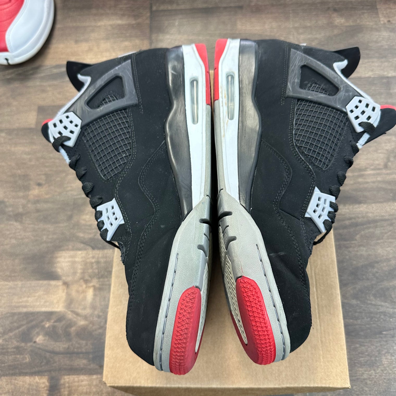 Bred Jordan 4 (2019) (USED,No Box)