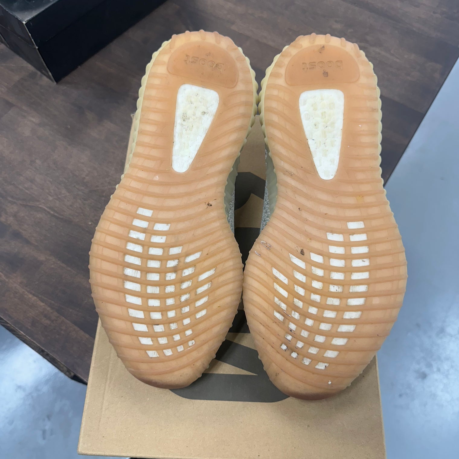 Citrin Yeezy 350 (USED)