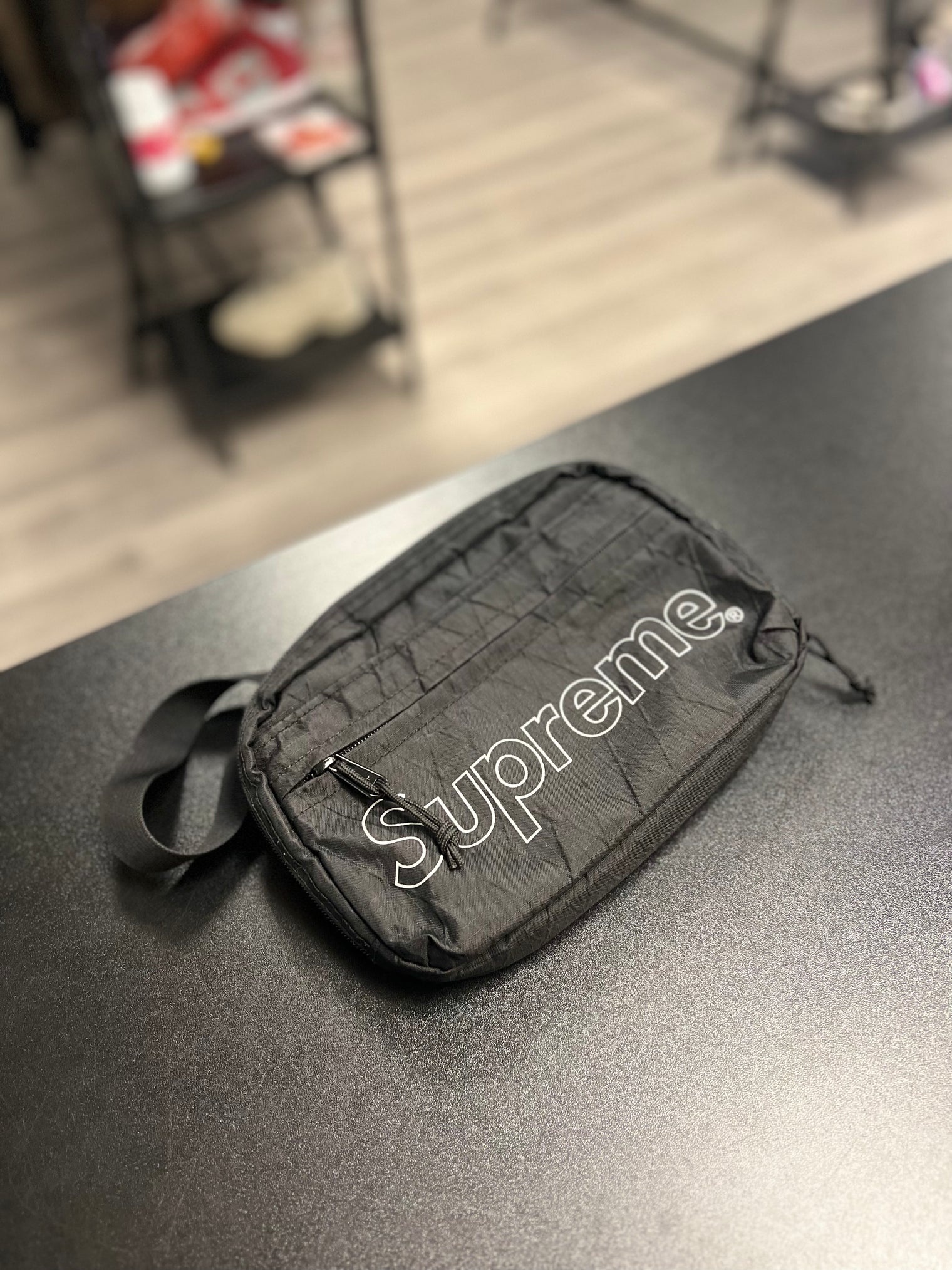 Supreme Shoulder Bag Black FW18 (Used)