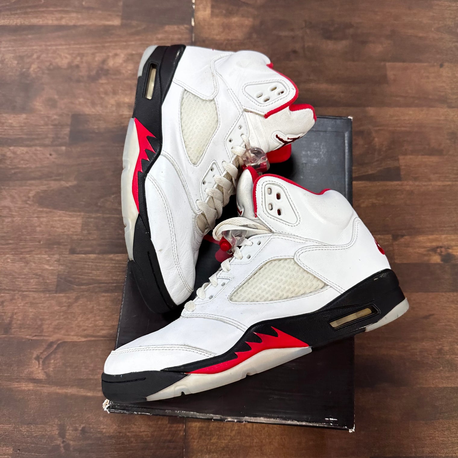 Fire Red Jordan 5 (2020) (USED)