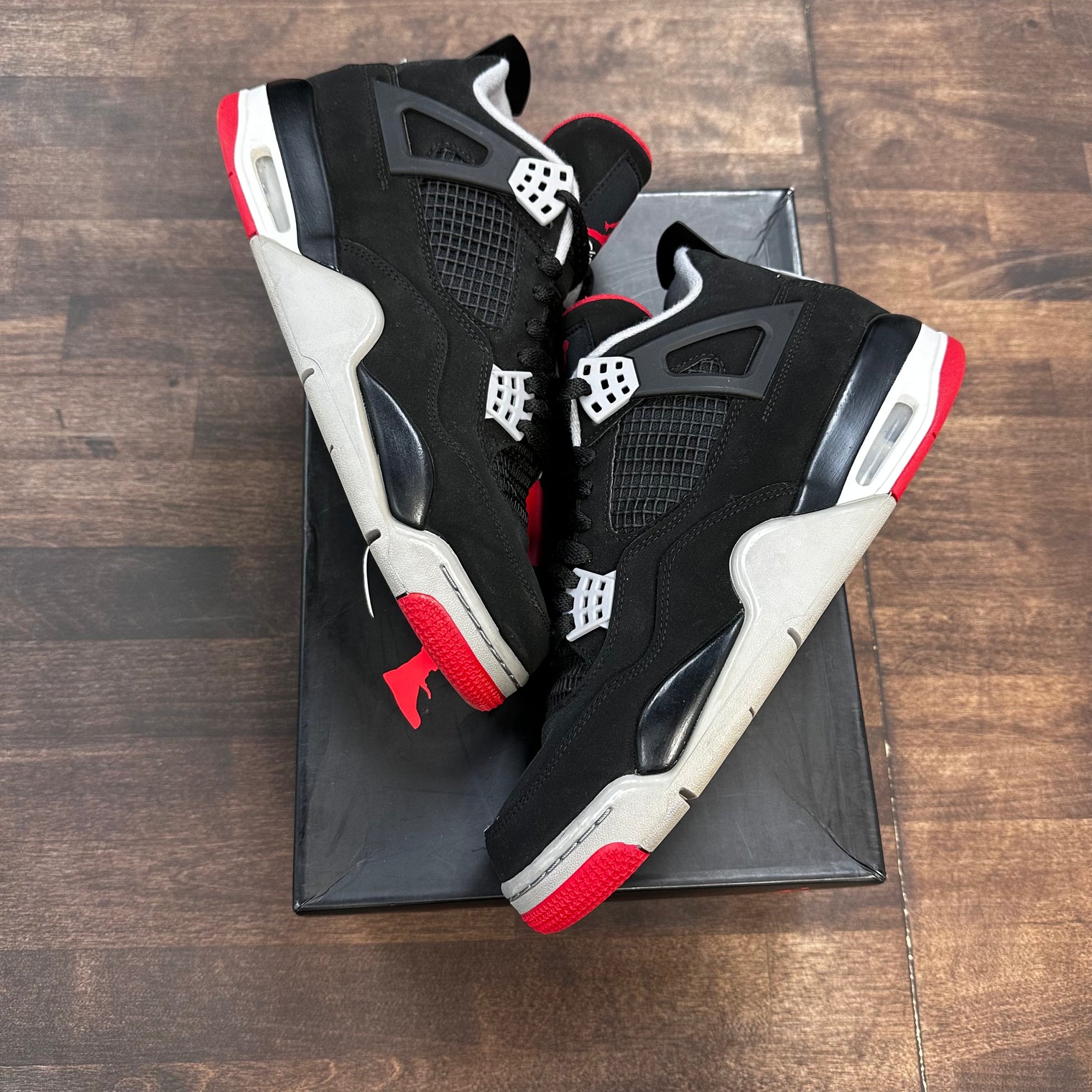 Bred Jordan 4 (2019) (USED)