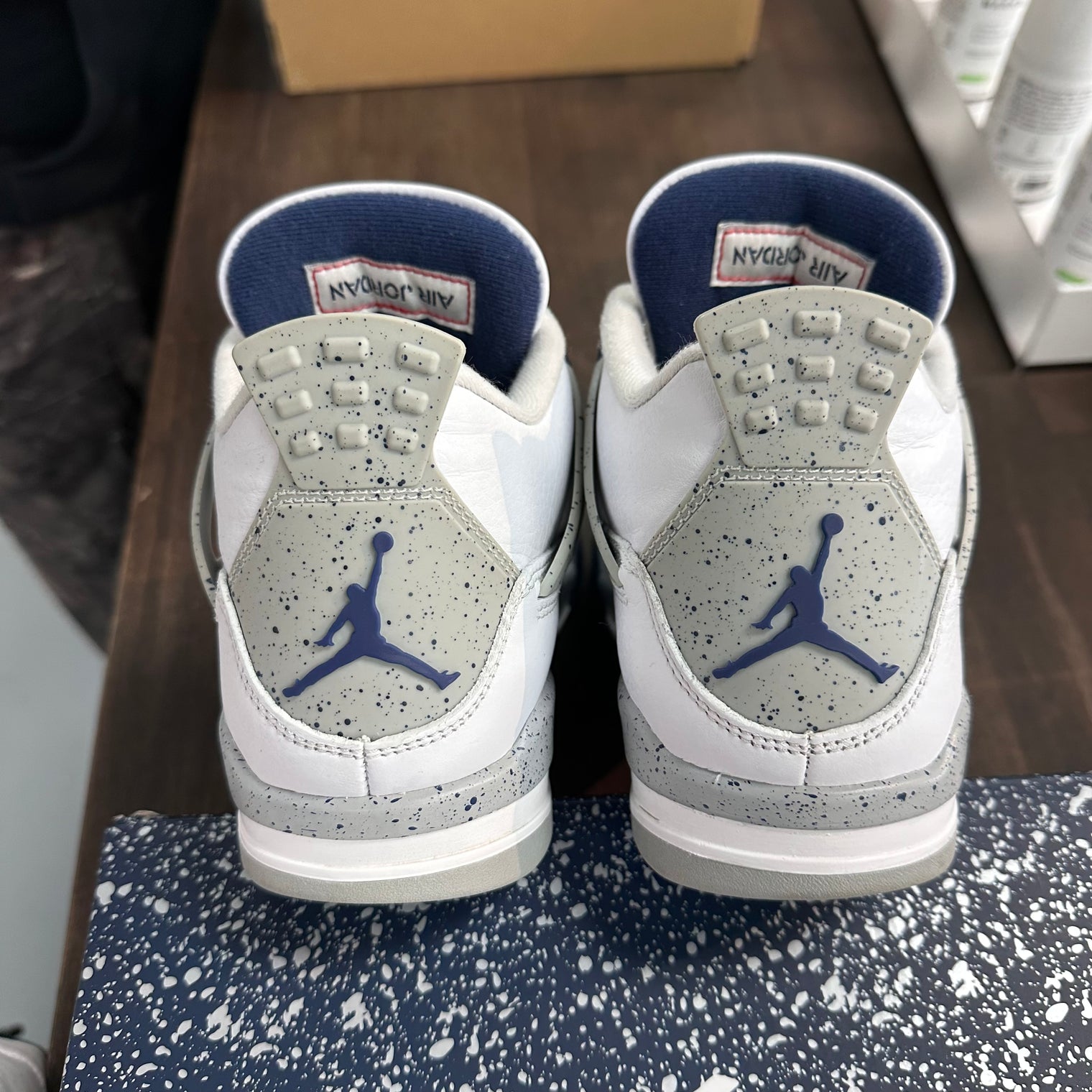 Midnight Navy Jordan 4 (USED)